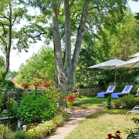 Maison De La Porte Fortifiee Bed & Breakfast *